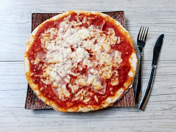 Pizza sans gluten et alternative sans fromage