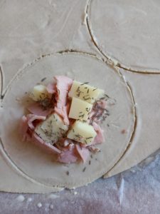 Etape recette pizza balls sans gluten, fromage de brebis