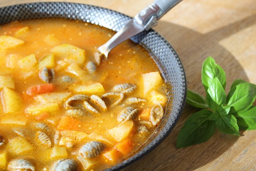 Menu facile sans gluten, sans lactose, sans oeuf : soupe complete le minestrone