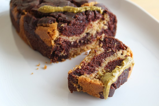 Recette gourmande de cake marbré pistache chocolat sans gluten, sans lactose, sans oeuf
